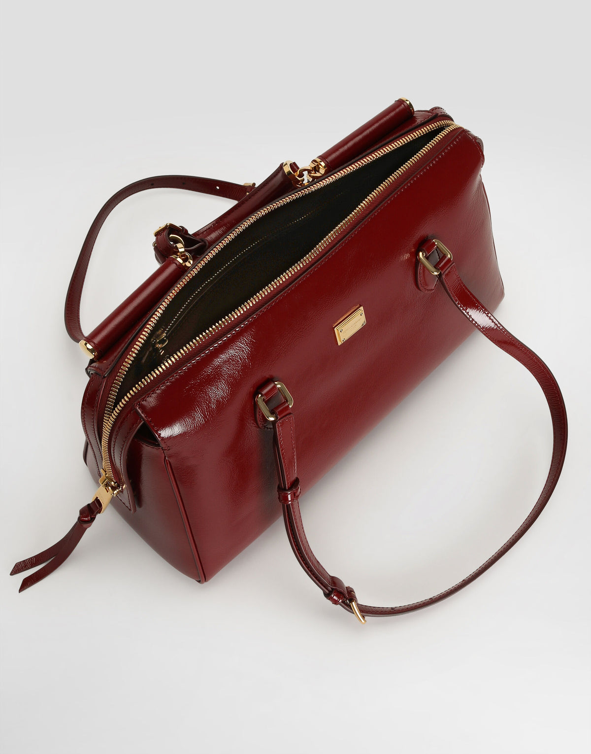 Vittoria Medium Handbag in Calfskin Leather