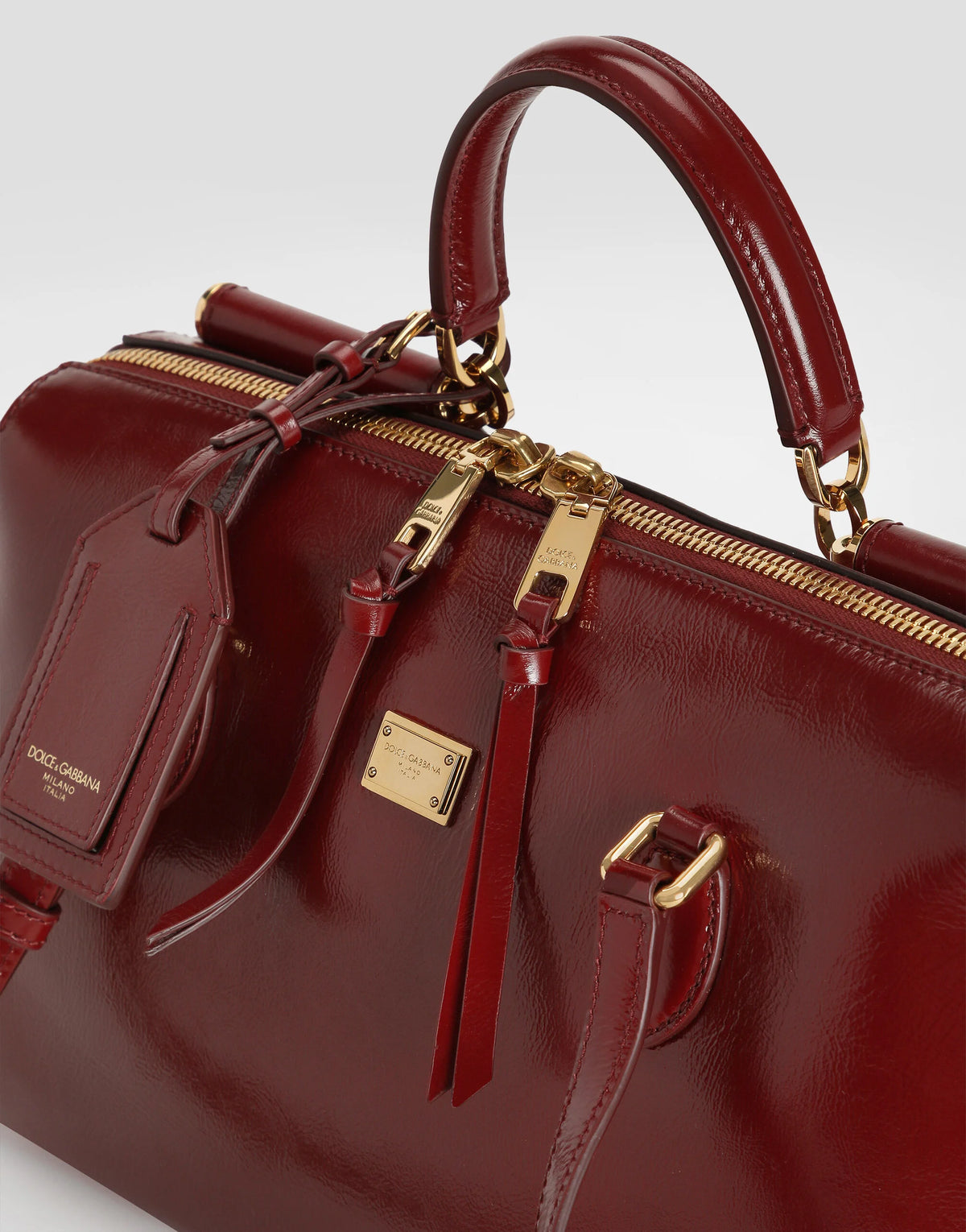 Vittoria Medium Handbag in Calfskin Leather
